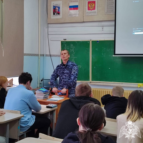К 80-летию полного снятия блокады Ленинграда росгвардейцы провели занятие для подшефных школьников