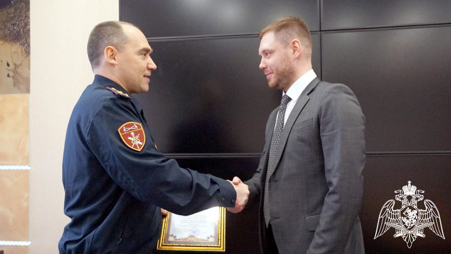 Ко Дню подразделений по взаимодействию со СМИ Росгвардии журналисты в погонах поблагодарили коллег