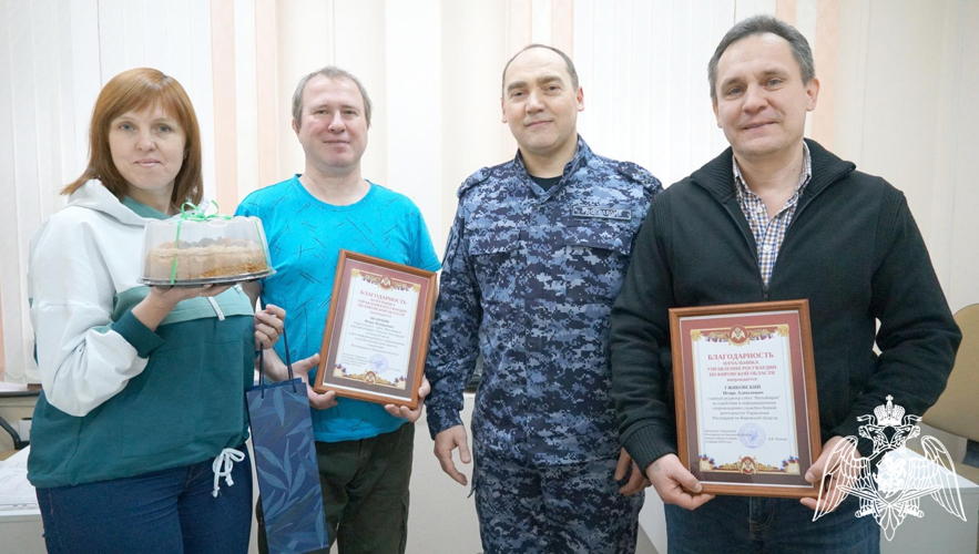 Росгвардейцы поздравили кировских журналистов с Днем российской печати