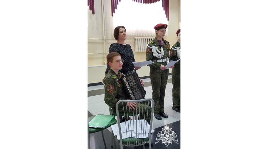 В Кирове подшефные кадеты Росгвардии поздравили росгвардейцев, находящихся на лечении, с Днем защитника Отечества