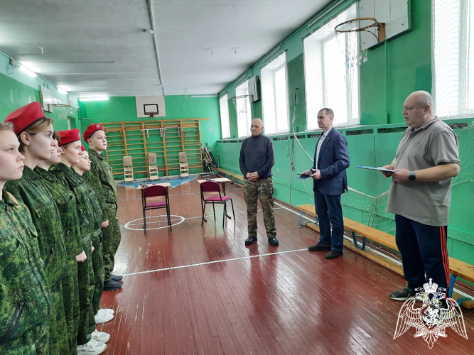 Военнослужащие и ветераны Росгвардии принимают участие в военно-патриотических мероприятиях, посвященных Дню защитников Отечества