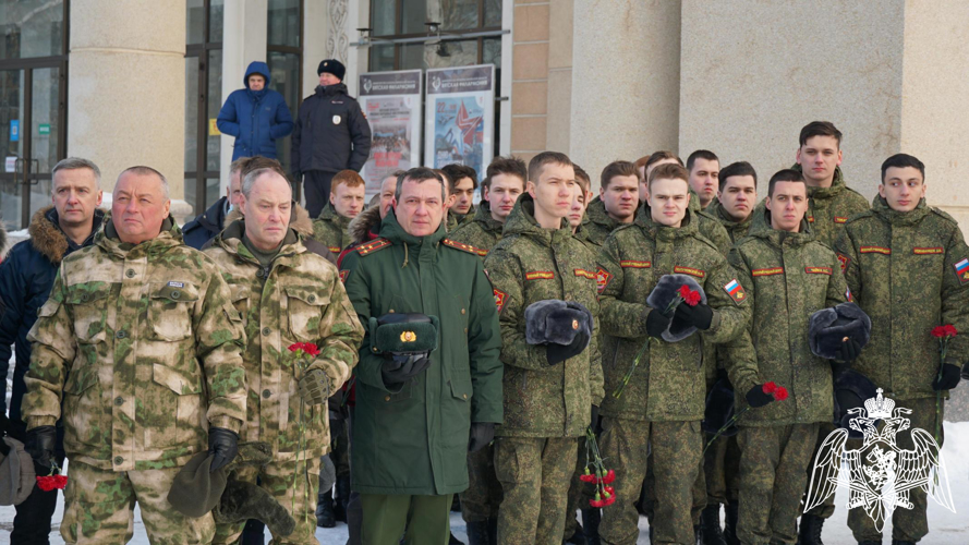 В Кирове в 35-ю годовщину вывода советских войск из Афганистана ветераны Росгвардии почтили память воинов-интернационалистов