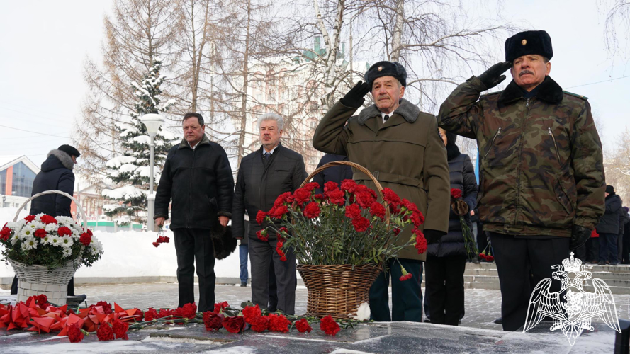 В Кирове в 35-ю годовщину вывода советских войск из Афганистана ветераны Росгвардии почтили память воинов-интернационалистов