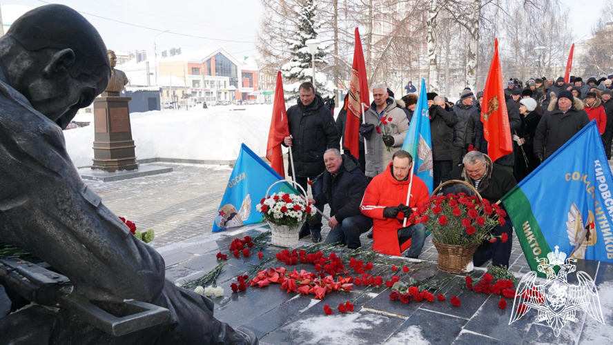 В Кирове в 35-ю годовщину вывода советских войск из Афганистана ветераны Росгвардии почтили память воинов-интернационалистов