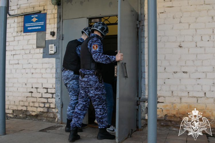 В Кирове росгвардейцы выявили подозреваемого в управлении автомобилем в состоянии алкогольного опьянения