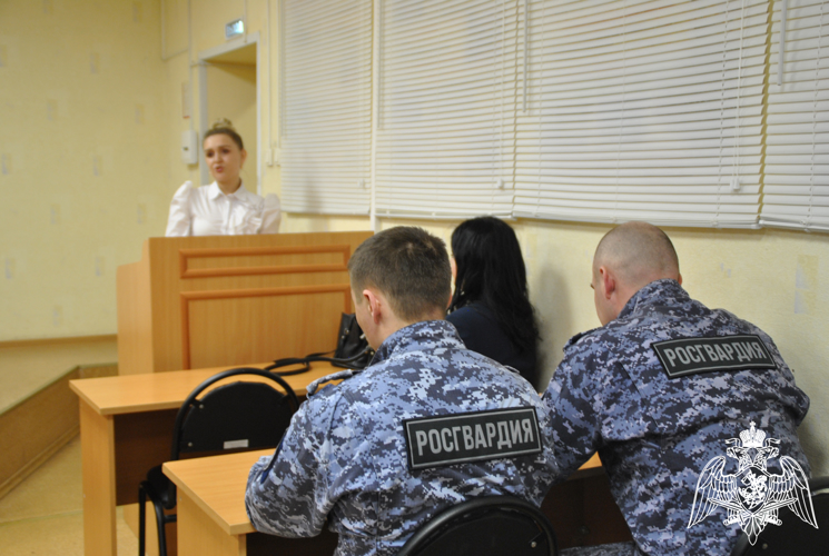 Кировские росгвардейцы повышают уровень финансовой грамотности