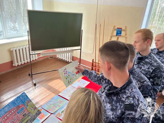 В подразделениях Управления Росгвардии по Кировской области прошла выставка детских рисунков "Пожарная безопасность"