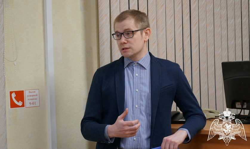 В Кирове перед личным составом Управления Росгвардии выступил лектор общества "Знание"