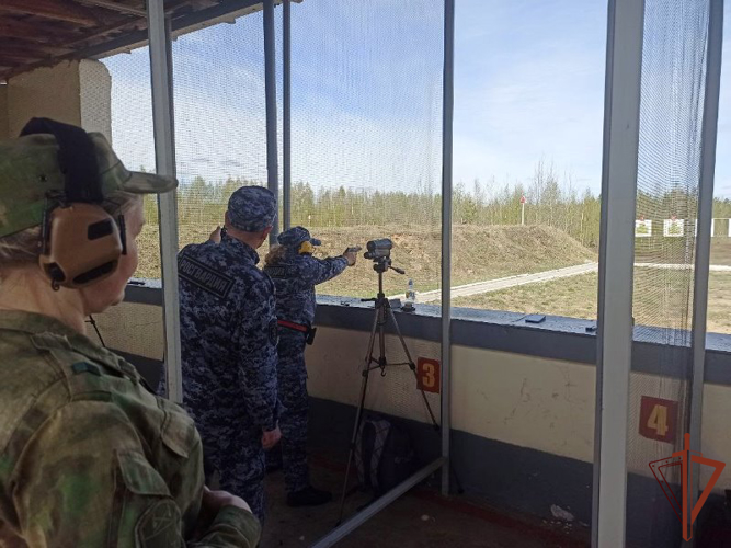 Сотрудник СОБР "Щит" стал серебряным призером чемпионата Приволжского округа Росгвардии по стрельбе из боевого стрелкового оружия