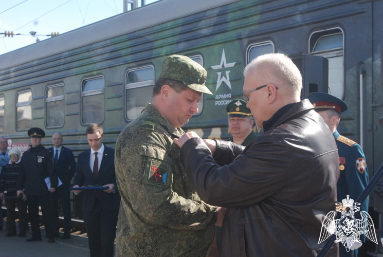 Росгвардейцы приняли участие в охране общественного порядка во время пребывания поезда "Сила в правде" в Кирове