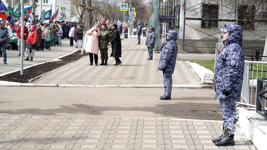 В Кирове сотрудники и военнослужащие Росгвардии приняли участие в торжествах, посвященных 79-ой годовщине Победы в Великой Отечественной войне 