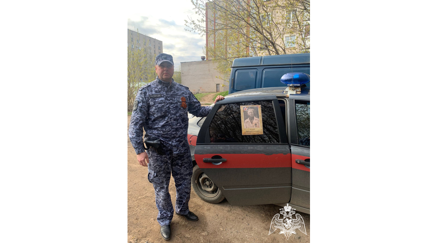«Бессмертный автополк». В Кирове росгвардейцы поддержали всероссийскую патриотическую акцию