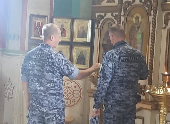 В Кировской области росгвардейцы приняли участие в молебнах в честь святого равноапостольного князя Владимира