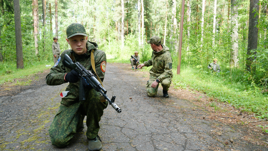 В Кирове росгвардейцы приняли участие в подготовке воспитанников военно-патриотического клуба "Беркут" к окружному этапу "Зарницы 2.0"