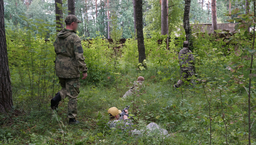 В Кирове росгвардейцы приняли участие в подготовке воспитанников военно-патриотического клуба "Беркут" к окружному этапу "Зарницы 2.0"