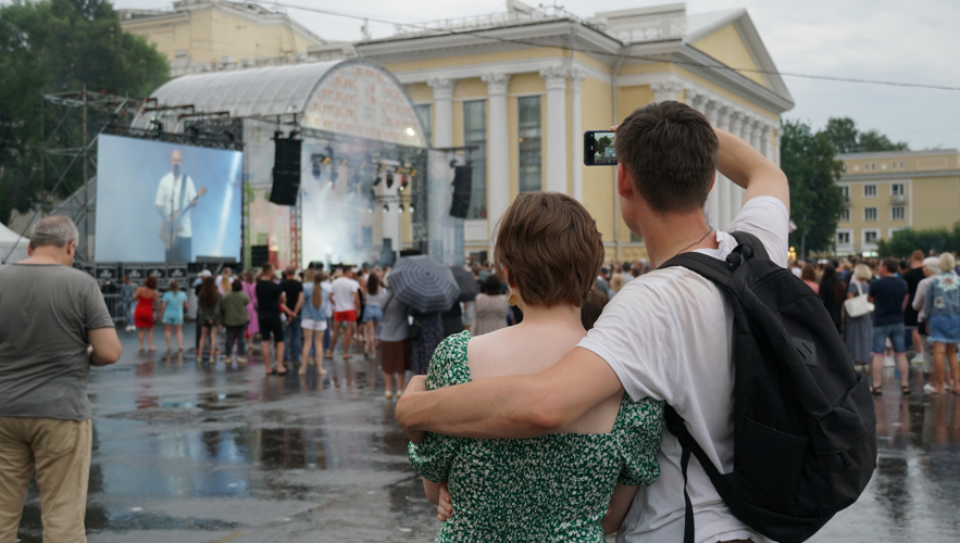 В Кирове росгвардейцы обеспечили общественный порядок во время празднования Дня семьи, любви и верности