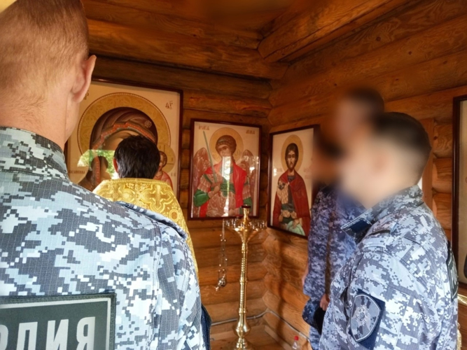 В Кировской области росгвардейцы приняли участие в молебнах в честь святого равноапостольного князя Владимира