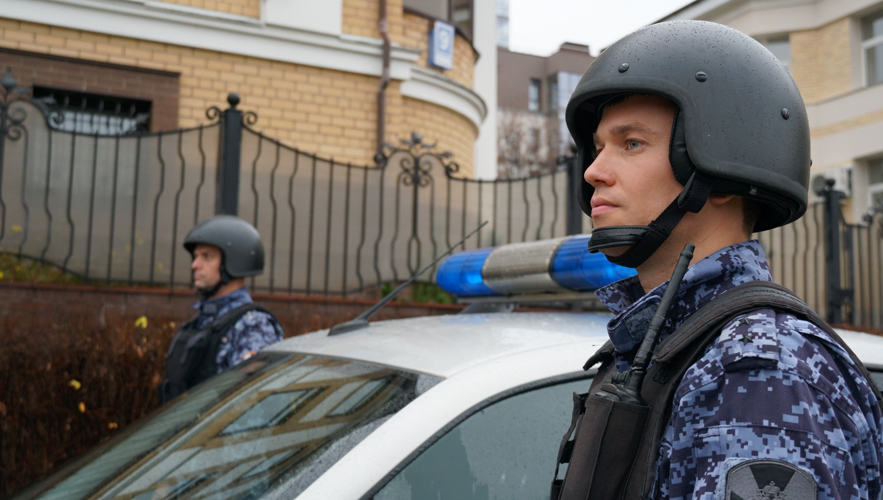 В Кирове росгвардейцы задержали подозреваемую в кражах
