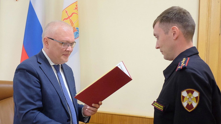 Сотрудник Росгвардии награжден благодарственным письмом губернатора Кировской области