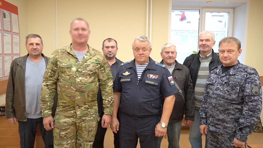 Кировчане добровольно сдают оружие для нужд СВО