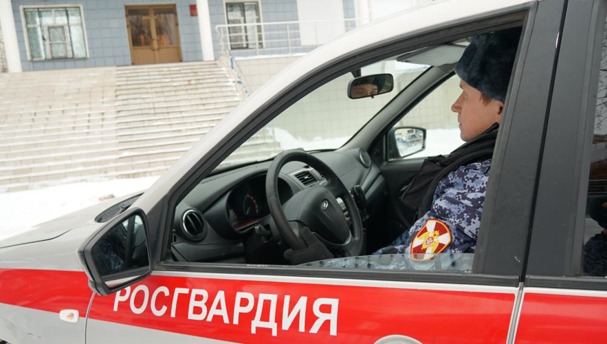 В Кирове росгвардейцы задержали подозреваемого в приобретении наркотиков