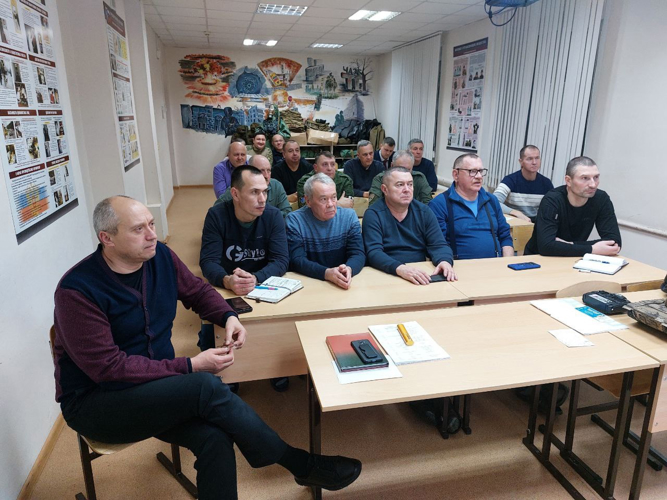 В Кирове ветеран Росгвардии стал участником проекта «Интерактивные уроки. Оружие, которым куется Победа»