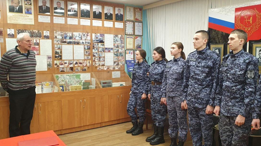 В Кирове молодые росгвардейцы приняли Присягу