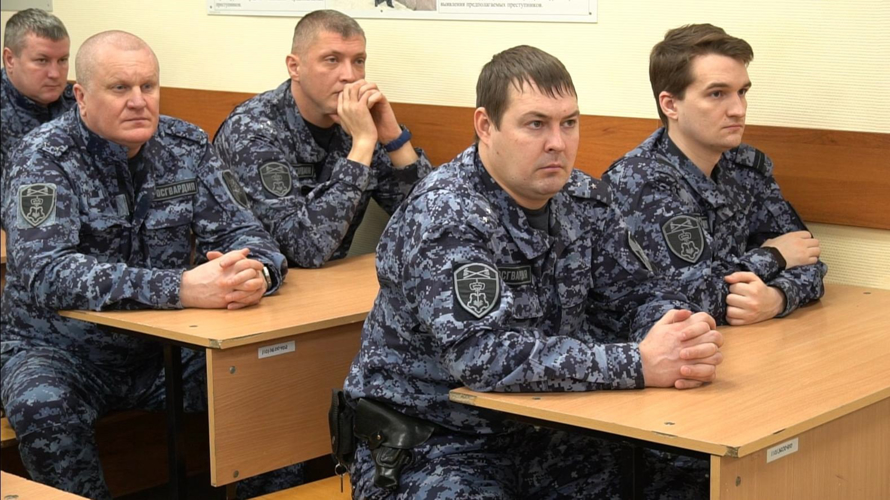 В Кирове представитель духовенства напомнил росгвардейцам о главных ценностях семейной жизни