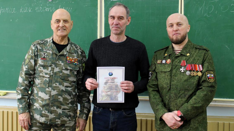 "Память сильнее времени!" Ветераны Росгвардии рассказывают кировским школьникам о военной службе 