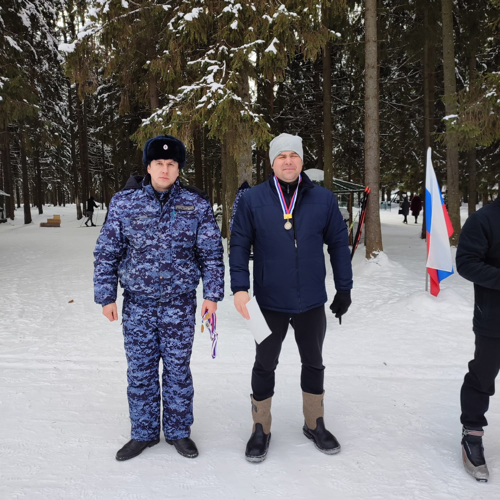 В Кирове сотрудники вневедомственной охраны Росгвардии вышли на лыжню