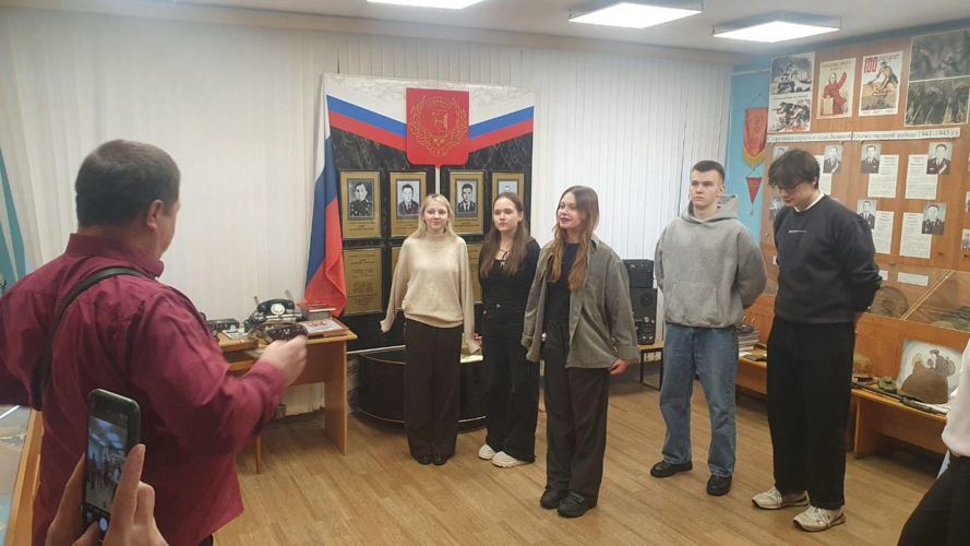 В Кирове росгвардейцы провели для лицеистов урок мужества, посвященный Сталинградской битве