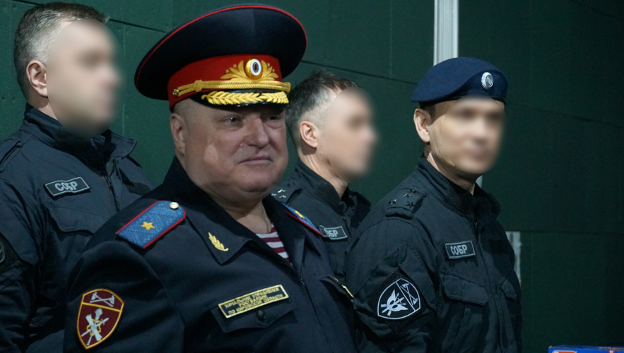 В Кирове сотрудники СОБР отметили день образования отряда соревнованиями по тактической стрельбе