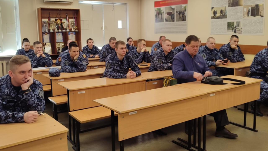 В Кирове подшефные подготовили концерт для росгвардейцев