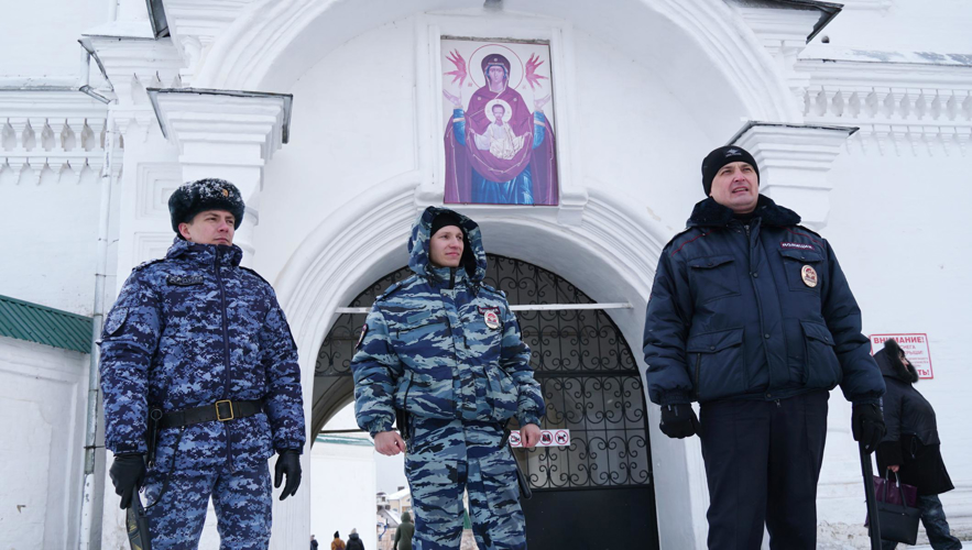 Сотрудники Росгвардии обеспечили общественный порядок в регионе в Вербное воскресенье