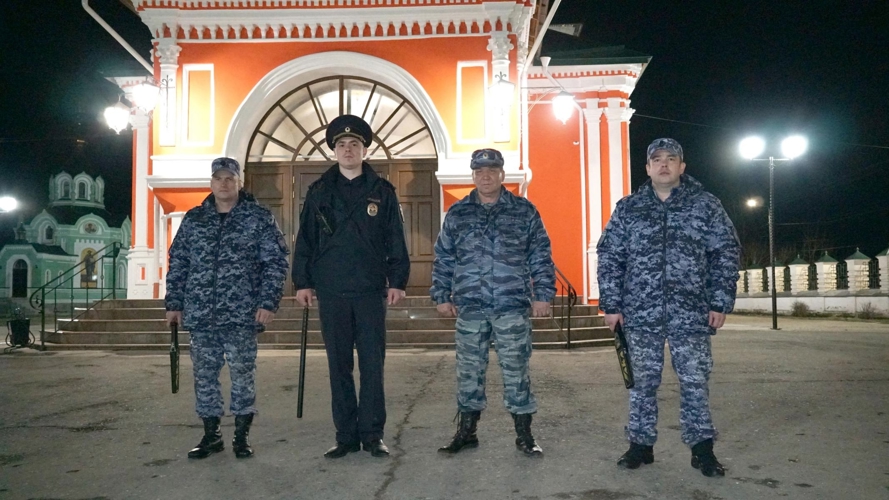 В Кирове росгвардейцы обеспечили безопасность участников Пасхальных богослужений