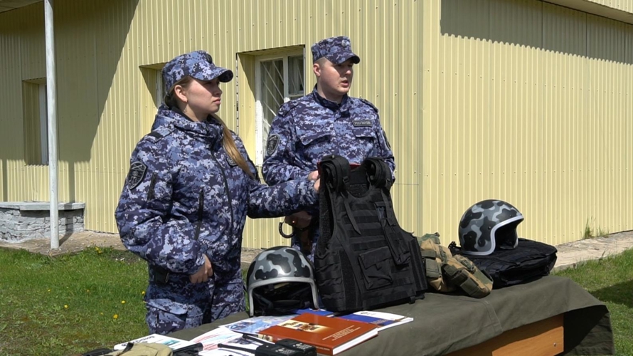 Делимся опытом и приглашаем на службу: на полигоне Росгвардии прошли военно-тренировочные сборы для старшеклассников