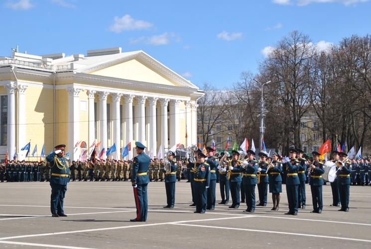 В Кирове сотрудники и военнослужащие Росгвардии приняли участие в торжествах, посвященных 80-ой годовщине Победы в Великой Отечественной войне