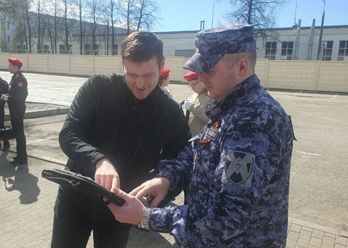 В Кирове росгвардейцы приняли участие в акции "Троллейбус Победы"
