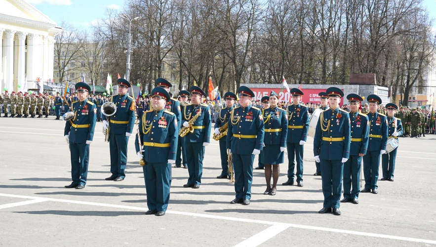 В Кирове сотрудники и военнослужащие Росгвардии приняли участие в торжествах, посвященных 80-ой годовщине Победы в Великой Отечественной войне