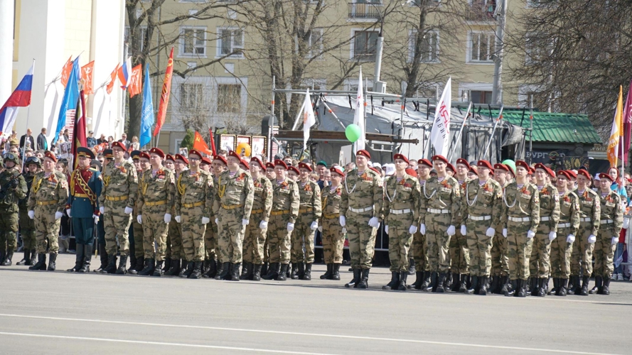 В Кирове сотрудники и военнослужащие Росгвардии приняли участие в торжествах, посвященных 80-ой годовщине Победы в Великой Отечественной войне