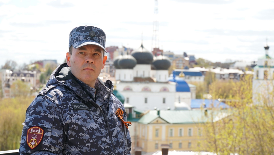 В Кирове сотрудники и военнослужащие Росгвардии приняли участие в торжествах, посвященных 80-ой годовщине Победы в Великой Отечественной войне