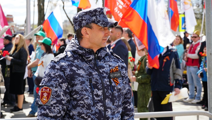 В Кирове сотрудники и военнослужащие Росгвардии приняли участие в торжествах, посвященных 80-ой годовщине Победы в Великой Отечественной войне