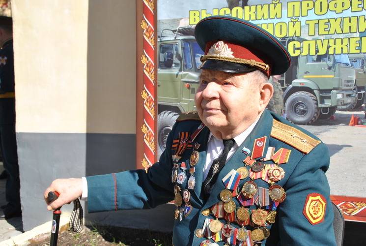 В Кирове росгвардейцы присоединились к патриотической акции "Журавли Победы"