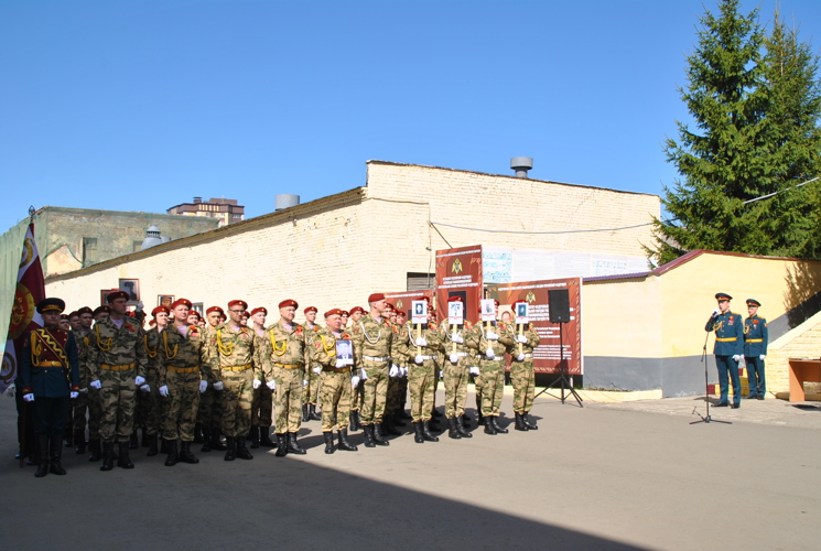 В Кирове росгвардейцы присоединились к патриотической акции "Журавли Победы"