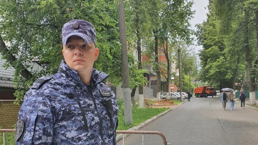  В Кирове росгвардейцы задержали девушек, подозреваемых в приобретении наркотиков