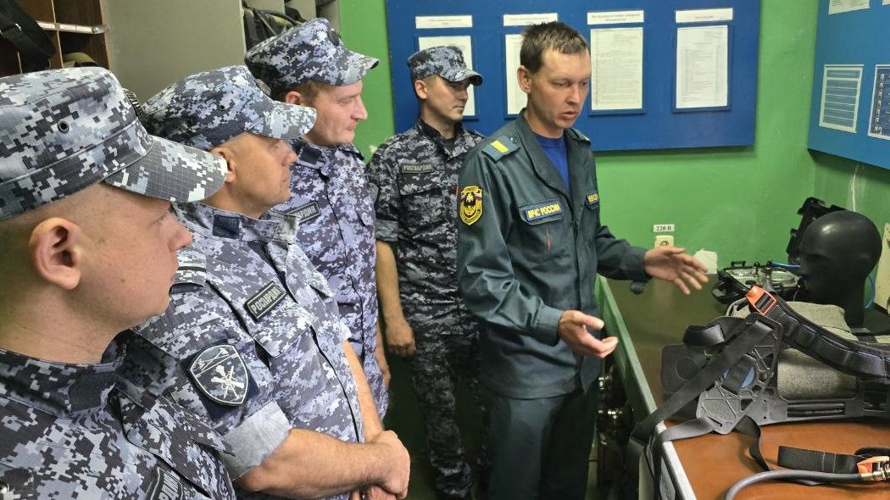 Учебный сбор пожарных расчетов прошел в Управлении Росгвардии по Кировской области