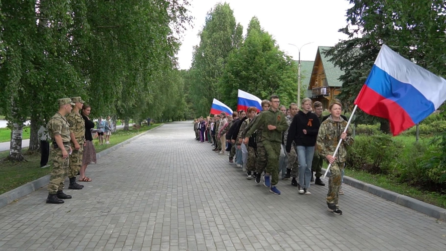  Военнослужащие Росгвардии провели строевой смотр в лагере «Благовестник»