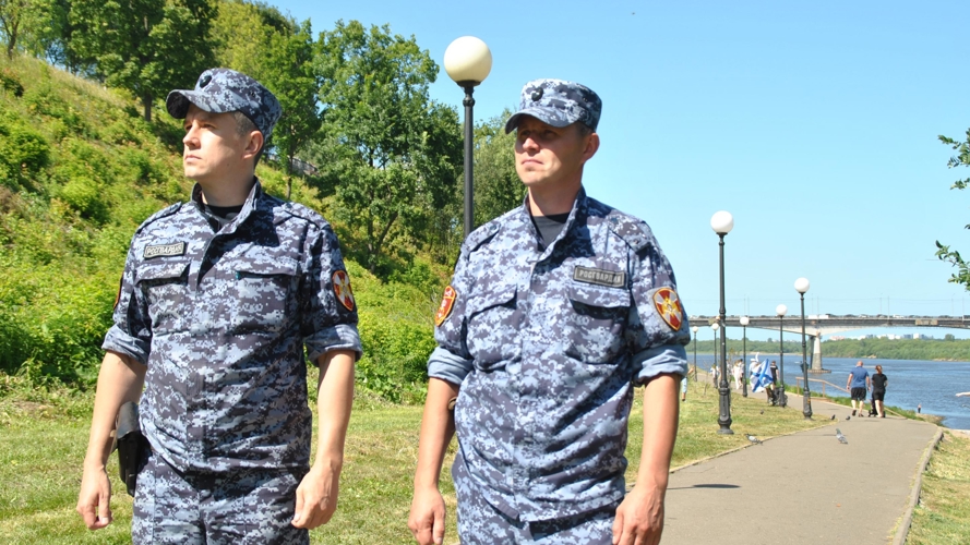 В Кирове росгвардейцы обеспечили общественный порядок в День Военно-Морского Флота