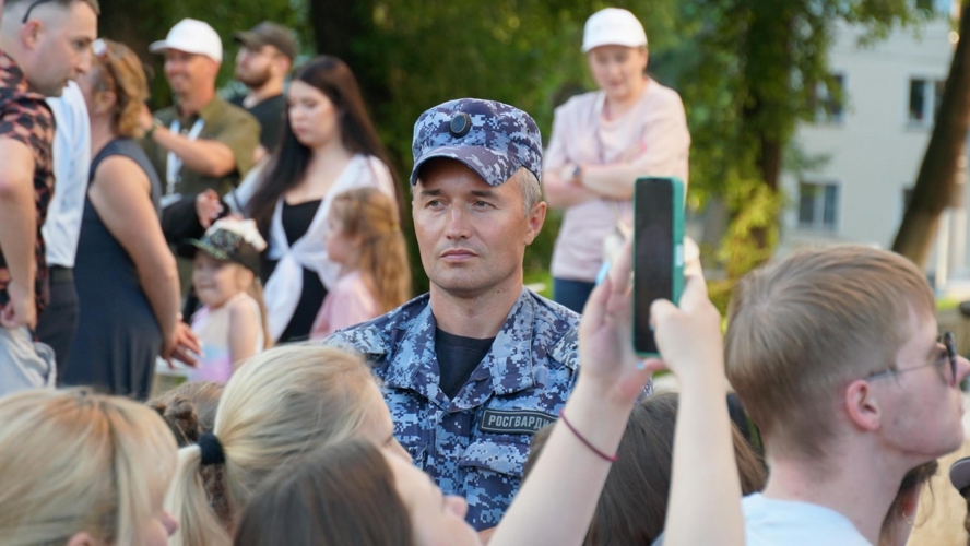 Росгвардейцы обеспечили безопасность конкурса профессионального мастерства «Лучший водитель такси в России – 2025»