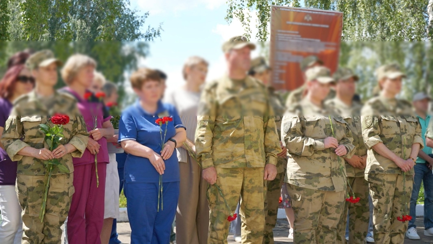 В Кировском госпитале Росгвардии увековечили память старшего прапорщика Игоря Горячкина